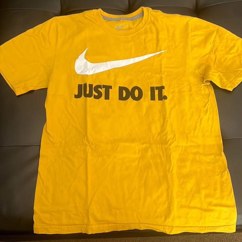 Yellow Nike t shirt